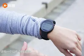 科客字幕组：Moto 360运动版体验-The Verge视频封面