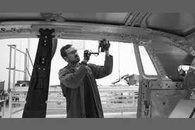 劳斯莱斯第八代幻影预告图发布 2018年问世图片