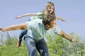 爸爸一定要陪孩子做的50件事，快看你还差几件图片