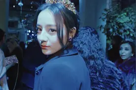 西西里女王的璀璨之旅 迪丽热巴米兰时装周全回顾视频封面