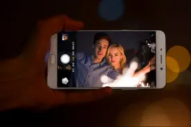 黑夜自拍模糊怎么破：OPPO R9屏幕补光效果或许帮到你图片
