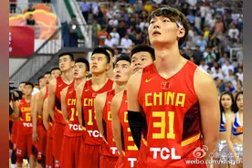 中国男篮热身赛艰难战胜法国图片