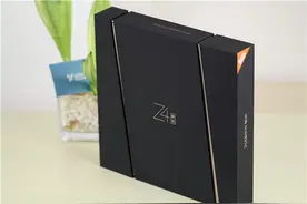 时尚便携 尽享多彩商务生活：极米Z4爵色智能投影机图片