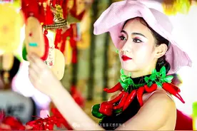 三亚千古情，美女和辣椒的夏日曼妙图片