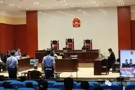 因琐事争吵 男子将女友掐死并向其颈部砍了一刀图片