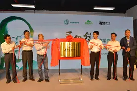 妆闻天下日报：化妆品零售回暖/沐浴露含二恶烷/以及更多图片