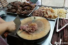 盐边牛肉，牛肉不加硝盐，店中现场拌制，保证不加任何添加剂