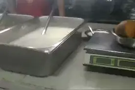 郑州黄河科技学院的食堂，食品丰富！视频封面