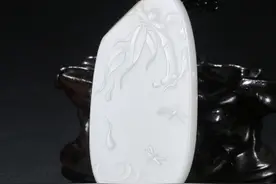 组图好不容易买了块和田玉籽料观音吊坠，大家看看品相和质地如何图片