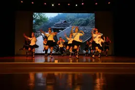 通道：幸福侗歌唱响“两学一做”图片