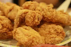 最近韩国最火的微波炉炸鸡  只要9分钟即可做出香脆可口的炸鸡