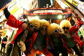 日本不只有Hello Kitty，摄影师拍摄歌舞伎町16年图片