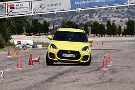 2018款铃木雨燕麋鹿测试 操控能否比过GK5