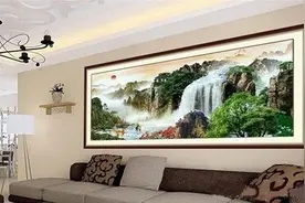 客厅装饰画风水4大禁忌！挂不好，钱财难有，好运常走！图片