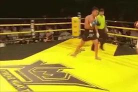 日本怪装癖拳手穿女装登场 中国散打悍将看不惯将其打服图片