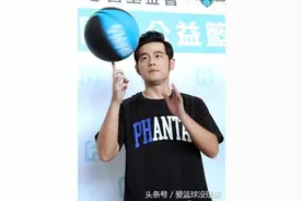 打球只为耍帅的周杰伦又出来打比赛了！这次不单单是耍帅图片