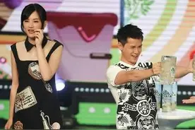 你还记得“武大女神”黄灿灿吗?如今的她是这副模样丑到认不出图片