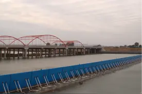 液压升降坝与各种坝型的比较图片