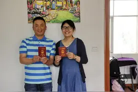 女硕士与兵哥哥的“天路情缘”图片