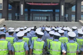 自治区公安厅交管局异地用警赴呼伦贝尔市暑期交通安保工作全面展开图片