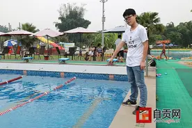 高三考生泳池救起溺水妇女 引来众多网友点赞图片