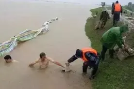 德国“抗洪神器”VS中国沙袋，谁更厉害？图片