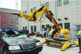 砸了奔驰S600，送给别人500万的车，陈光标现在座驾是什么图片