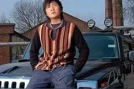 孙楠极度痴迷悍马H2：外形独特动力很猛堪称“陆地小霸王”图片