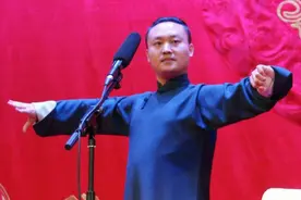 前弟子回归德云社，爆郭德纲铁腕手段，控微博扣证件终揣几百出家图片