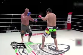 悍将一拳击飞被自己高大的猛汉，这一拳的力量有800斤图片