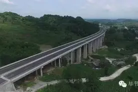 贵黔高速全线通车，毕节至贵阳不到2小时，快来关注安全行车攻略图片