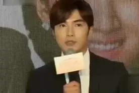 贺军翔宣布结婚生女 女儿已出生4个月小名“美宝”