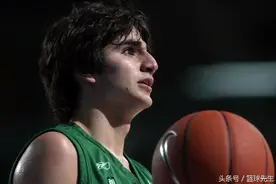 他15岁砍51+24+12震惊世界！才25岁就要被新秀取代？图片