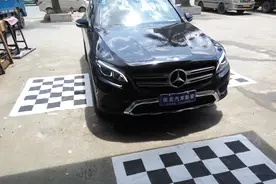 奔驰GLC电动尾门+360全景行车记录仪完美配合图片