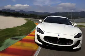 论汽车与女人图片