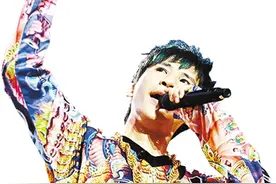 大张伟今晚亮相《盖世英雄》图片