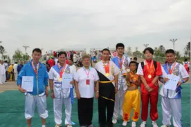 2016国际武术大赛 精武传人刘飞龙再造武术之魂图片