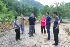 市领导到红土乡检查指导防汛救灾及精准扶贫工作图片