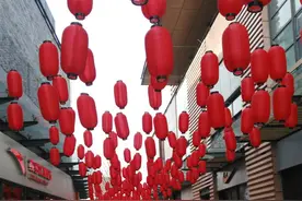 父亲鼓励女儿追哥哥？生活需要知音体图片