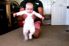 超萌宝宝跳舞合集，成为舞王的第一步，笑死了图片