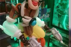 《守望先锋》玩家再造乐高、气球版猎空 这神一般的容貌图片