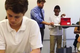 研究显示：站着上课能提升学生的认知能力图片