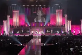 亚洲一姐最燃现场，每次听都会热血沸腾的一首歌，前奏一出燃炸了视频封面