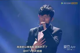 160729 张杰出席MTV亚洲金曲大赏 力斩两大奖图片