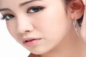 异地恋也是值得憧憬的爱情，再也没有城墙阻挡它图片