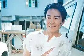 喜欢星爷这么多年，可你们知道星爷的车库里都有哪些车吗图片