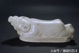 国家一级文物--宋代定窑白瓷美人枕图片