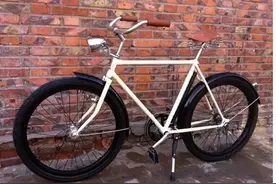 汽车换个灯怎么就辣么贵？其中猫腻全在这儿！图片