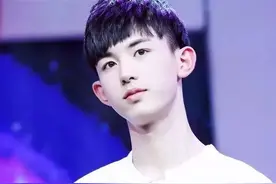 北电十大小鲜肉男神来啦！郭俊辰变表演系新生，真是酷毙了！图片