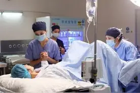 女人嫁到日本生孩子拒绝剖腹产，原因让全国人陷入沉思！图片